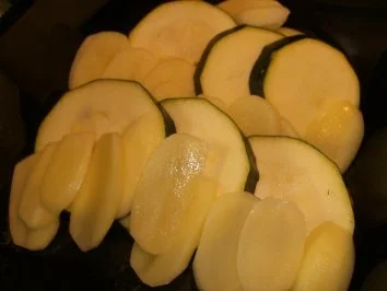 Rezept: Gemüse: ZUCCHINIGRATIN Bild Nr. 4 Gemüse: ZUCCHINIGRATIN - Rezept - Bild Nr. 4