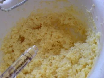 Rezept: Falsche Marzipantorte oder Kartoffeltorte Bild Nr. 8 Falsche Marzipantorte oder Kartoffeltorte - Rezept - Bild Nr. 8