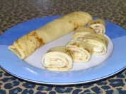 Pfannkuchen-Röllchen mit herzhafter Frischkäse-Creme - Rezept