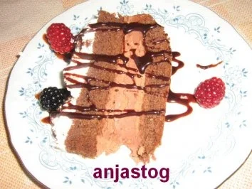 Rezept: Schokoladen Trio Torte Bild Nr. 2 Schokoladen Trio Torte - Rezept - Bild Nr. 2