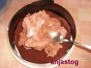 Rezept: Schokoladen Trio Torte Bild Nr. 4 Schokoladen Trio Torte - Rezept - Bild Nr. 4