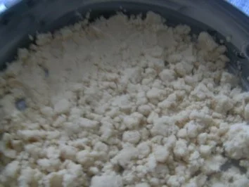 Rezept: Streußel-Quarktorte mit einer Pfirsich-Füllung Bild Nr. 3 Streußel-Quarktorte mit einer Pfirsich-Füllung - Rezept - Bild Nr. 3