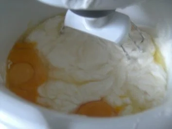 Rezept: Streußel-Quarktorte mit einer Pfirsich-Füllung Bild Nr. 4 Streußel-Quarktorte mit einer Pfirsich-Füllung - Rezept - Bild Nr. 4