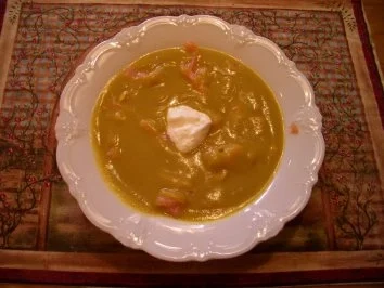 Kürbissuppe mit Räucherlachs - Rezept