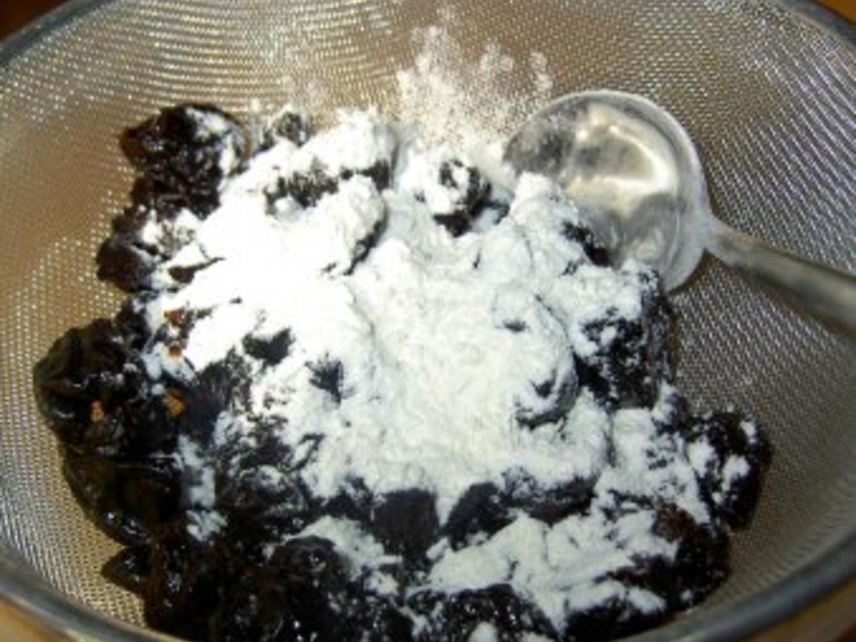 Far Breton bretonischer Backpflaumenkuchen - einfach - 181 kcal/100g Far Breton bretonischer Backpflaumenkuchen - einfach - 181 kcal/100g