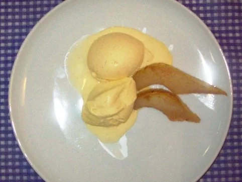 Rezept: Espresso-Eis an Portweinbirne Espresso-Eis an Portweinbirne - Rezept