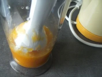 Rezept: Pfirsich-Mousse auf Quarksahne Bild Nr. 2 Pfirsich-Mousse auf Quarksahne - Rezept - Bild Nr. 2