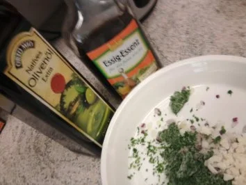 Tomaten-Gurken-Peperoni-Salat - Rezept - Bild Nr. 5