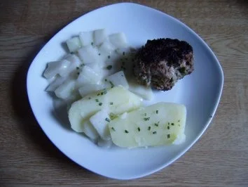 Rezept: Bärbel's Frikadellen mit Frühlingszwiebeln Bärbel's Frikadellen mit Frühlingszwiebeln - Rezept