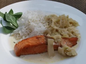Rezept: Lachsfilet mit Spitzkohlgemüse Lachsfilet mit Spitzkohlgemüse - Rezept