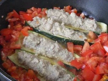 Rezept: Gefüllte Zucchini Bild Nr. 3 Gefüllte Zucchini - Rezept - Bild Nr. 3