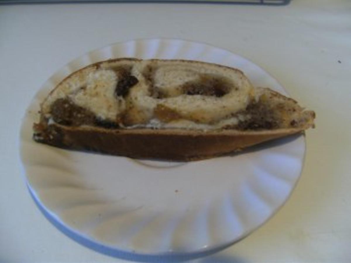 KUCHEN Nuß-Hefe Zopf - einfach - 311 kcal/100g