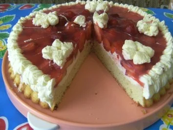 TORTE - Einfache Erdbeertorte - Rezept - Bild Nr. 2