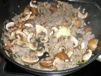 Spaghettini mit Champignon Bolognese - Rezept - Bild Nr. 4