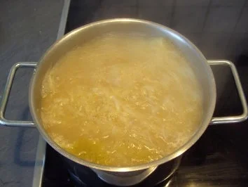 Rezept: Französische Zwiebelsuppe nach Daddy-Art Bild Nr. 4 Französische Zwiebelsuppe nach Daddy-Art - Rezept - Bild Nr. 4