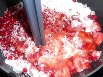 Rezept: Johannisbeer - Erdbeermarmelade Bild Nr. 3 Johannisbeer - Erdbeermarmelade - Rezept - Bild Nr. 3