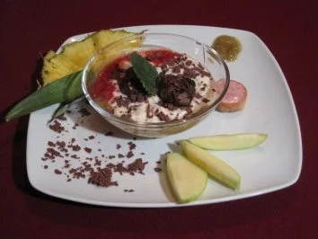 Rosinen-Mandelröllchen auf feinem Apfelschnee - Rezept