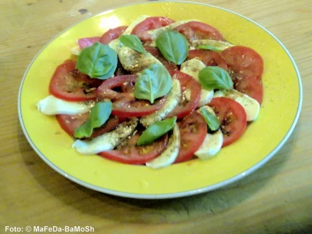 Tomatensalat mit Mozzarella - Rezept
