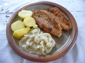 Rezept: Fisch : Rotbarschfilet mit Schmorgurken in Meerettichsoße an Salzkartoffeln Fisch : Rotbarschfilet mit Schmorgurken in Meerettichsoße an Salzkartoffeln - Rezept