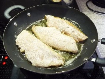 Rezept: Fisch : Rotbarschfilet mit Schmorgurken in Meerettichsoße an Salzkartoffeln Bild Nr. 2 Fisch : Rotbarschfilet mit Schmorgurken in Meerettichsoße an Salzkartoffeln - Rezept - Bild Nr. 2