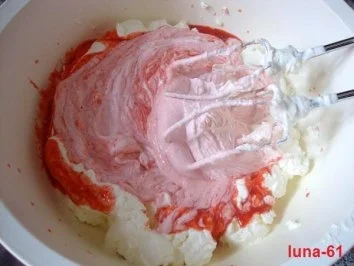 Rezept: ERDBEEREIS AN SCHARFEM COULIS Bild Nr. 5 ERDBEEREIS AN SCHARFEM COULIS - Rezept - Bild Nr. 5