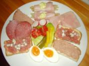 Kleiner "bunter" Teller!      Mein Snack für nen Fußball-/ Fernsehabend - Rezept