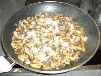 Schweinefilet mit Champignon-Käse überbacken - Rezept - Bild Nr. 7