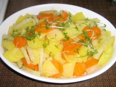 Rezept: Kartoffel-Karotten-Kohlrabigemüse Kartoffel-Karotten-Kohlrabigemüse - Rezept