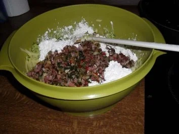 Rezept: Zucchini-Kartoffelkuchen mit Katenschinken und Kräutern Bild Nr. 8 Zucchini-Kartoffelkuchen mit Katenschinken und Kräutern - Rezept - Bild Nr. 8