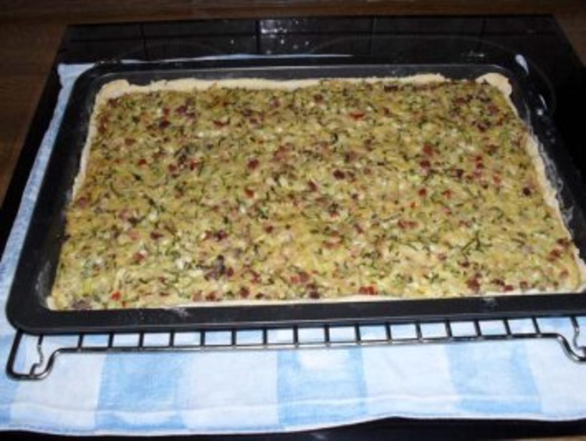 Zucchini-Kartoffelkuchen mit Katenschinken und Kräutern - Rezept - Bild Nr. 10