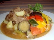 Ragout aus Lamm-, Rindfleisch und Kartoffeln mit Ratatouilles - Rezept