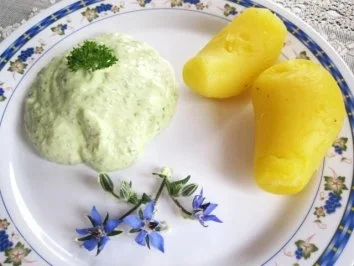 Rezept: Sahne-Quark mit "frischen" Gartenkräutern, ... Sahne-Quark mit "frischen" Gartenkräutern, ... - Rezept