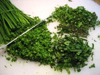 Rezept: Sahne-Quark mit "frischen" Gartenkräutern, ... Bild Nr. 3 Sahne-Quark mit "frischen" Gartenkräutern, ... - Rezept - Bild Nr. 3