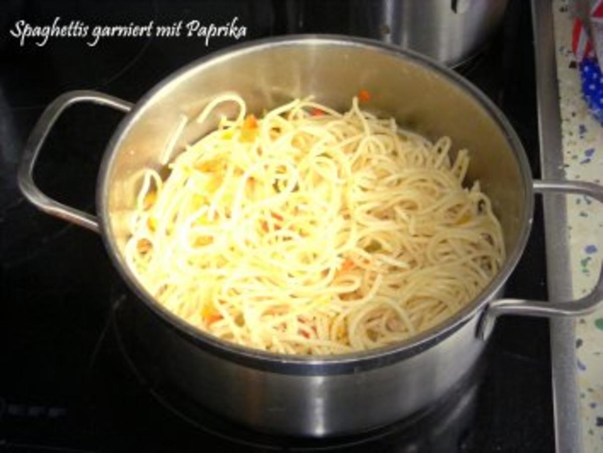 Spaghetti "Alfredo" mit Hähnchenbrustfilet in Italienische Tomaten-Kräutersoße - Rezept - Bild Nr. 6