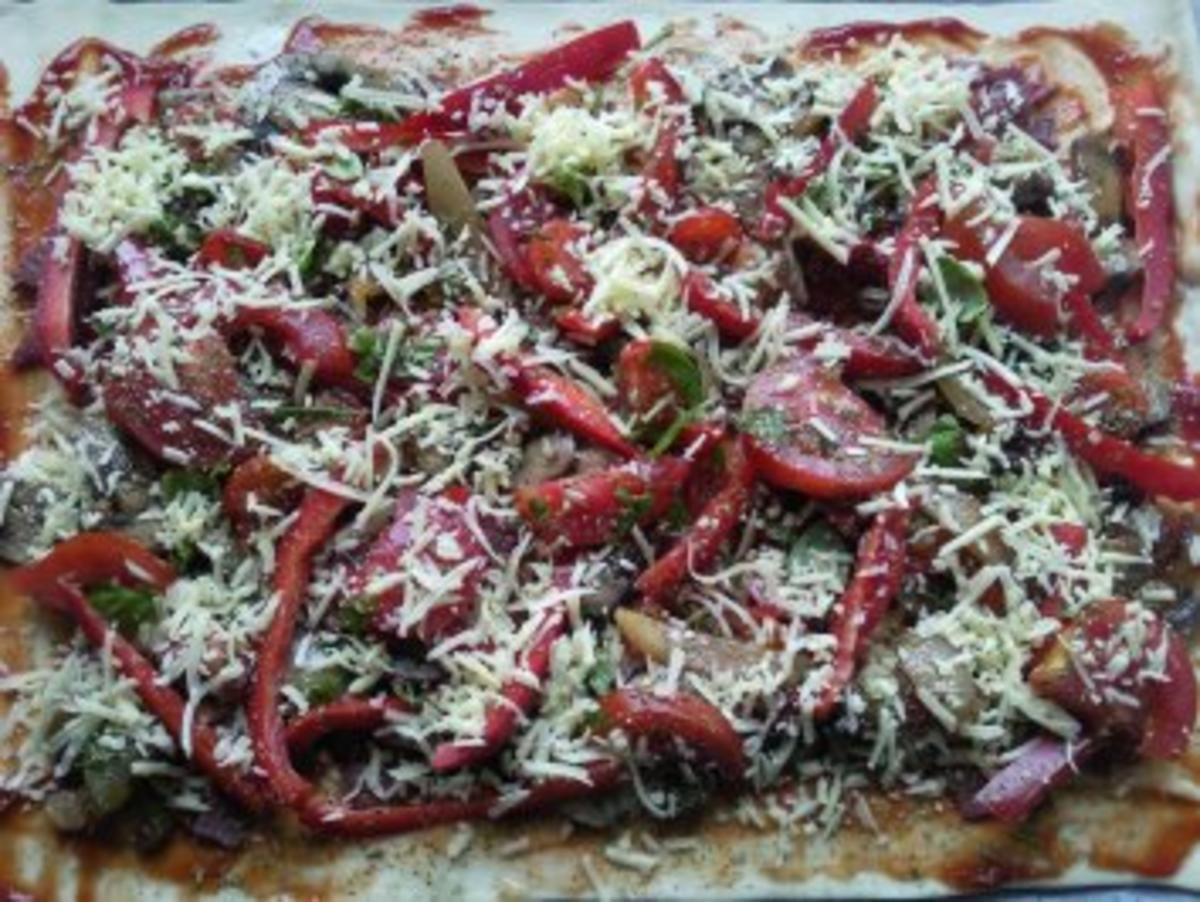 Champignon-Salami-Pizza - Rezept