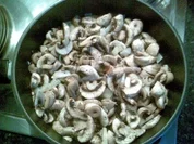 Schnelle Champignons-Pfanne mit Kresse - Rezept