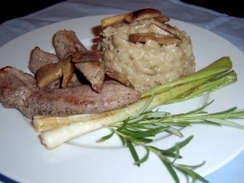 Rezept: Pilzrisotto mit Aiguillettes de Canard Pilzrisotto mit Aiguillettes de Canard - Rezept