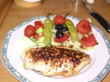 Rezept: Gegrillte Hähnchenbrustfilet mit viel Schlot( für nicht Rheinländer "Salat" ) Gegrillte Hähnchenbrustfilet mit viel Schlot( für nicht Rheinländer "Salat" ) - Rezept