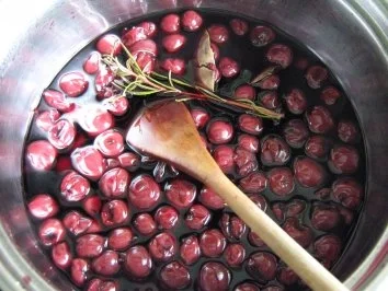 Kirschen im Gewürzsud - Rezept - Bild Nr. 3