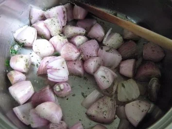 Rezept: Rotwein-Balsamico-Schalotten Rotwein-Balsamico-Schalotten - Rezept