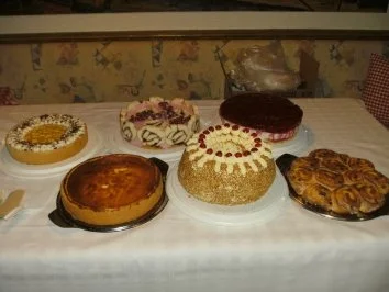 Rezept: " Goldene Hochzeit " - Kuchenbuffet " Goldene Hochzeit " - Kuchenbuffet - Rezept