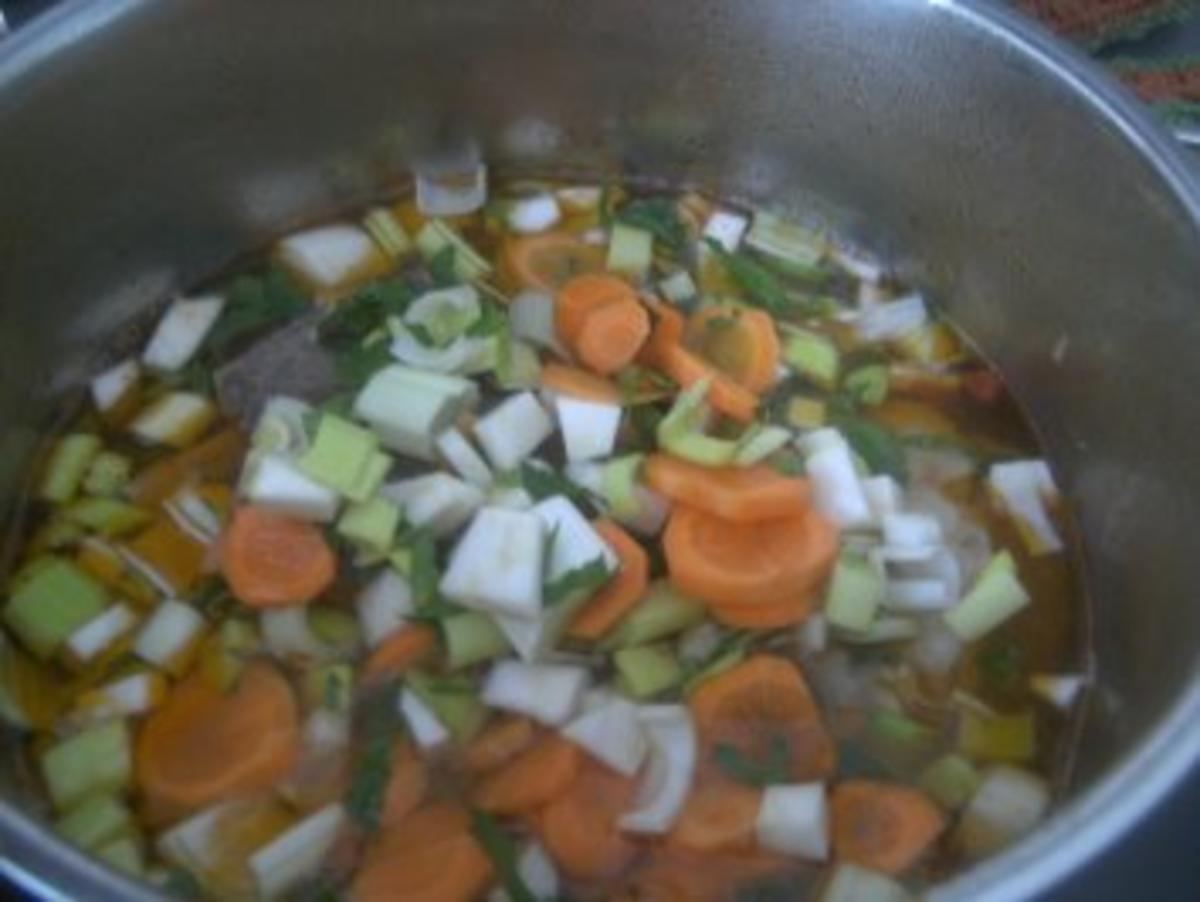 Nudelsuppe mit Rindfleisch gekocht - Rezept - Bild Nr. 3