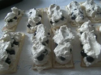 Heidelbeer-Sahne-Schnitten - Rezept - Bild Nr. 4