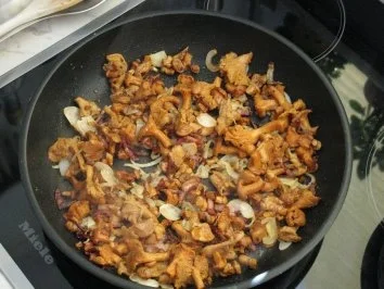 Rezept: Gebratene Pfifferlinge Bild Nr. 2 Gebratene Pfifferlinge - Rezept - Bild Nr. 2