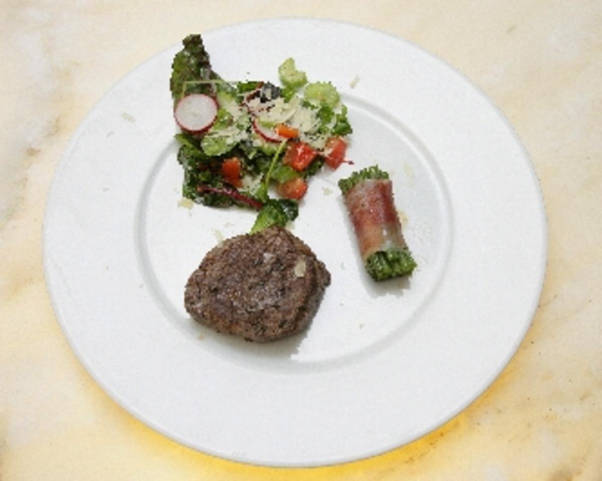 Rosmarin-Filetsteaks mit Kenia-Bohnen in Seranoschinken - Rezept ...