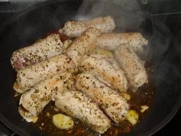 Rezept: Schweineröllchen "mediterran" Bild Nr. 7 Schweineröllchen "mediterran" - Rezept - Bild Nr. 7