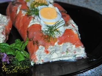 Feine Meeresfrüchteterrine im Lachsmantel - Rezept