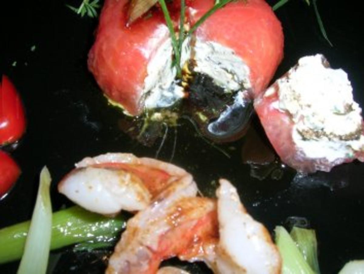 Tomaten "Surprise"  mit Scampi   - eine leckere Vorspeise - - Rezept - Bild Nr. 3