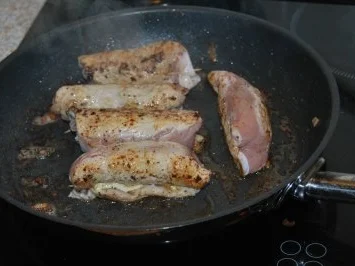 gefüllte Schnitzelröllchen mit Tomaten-Dillsahnesoße... - Rezept - Bild Nr. 4