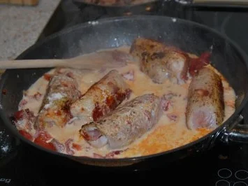 gefüllte Schnitzelröllchen mit Tomaten-Dillsahnesoße... - Rezept - Bild Nr. 6